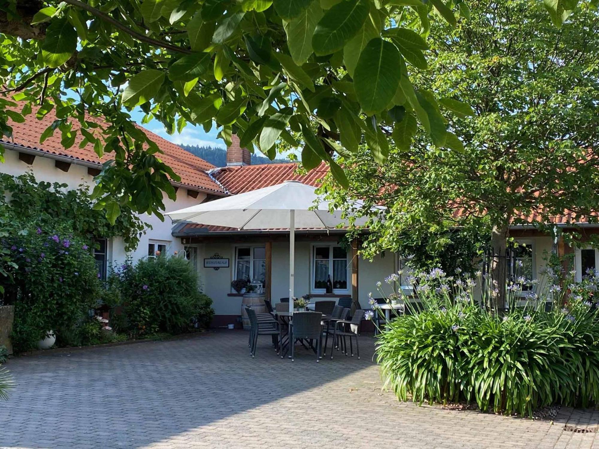 Ferienwohnung Weingut Sturm Buergstadt Exterior photo